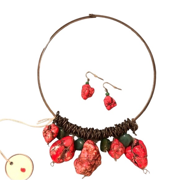 Pinkish Red stone, and metal necklace with matching earrings. - Picture 2 of 11